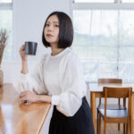 asuiro（あすいろ）は、コーヒーやキッチンツール、暮らしの道具を紹介するライフスタイルメディア。日々の暮らしに、やさしい彩りと小さな豊かさをお届けします。