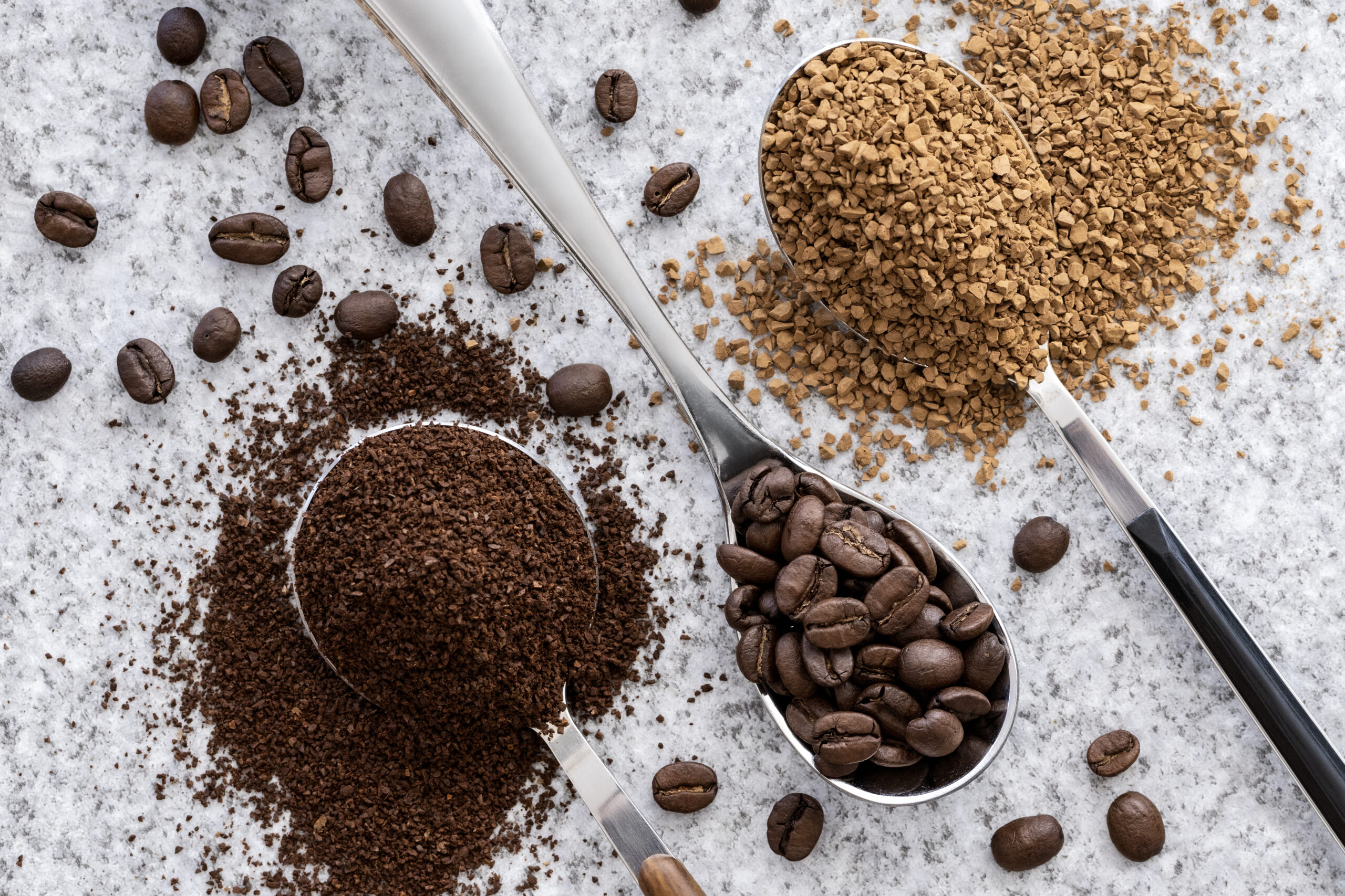 asuiro（あすいろ）は、コーヒーやキッチンツール、暮らしの道具を紹介するライフスタイルメディア。日々の暮らしに、やさしい彩りと小さな豊かさをお届けします。