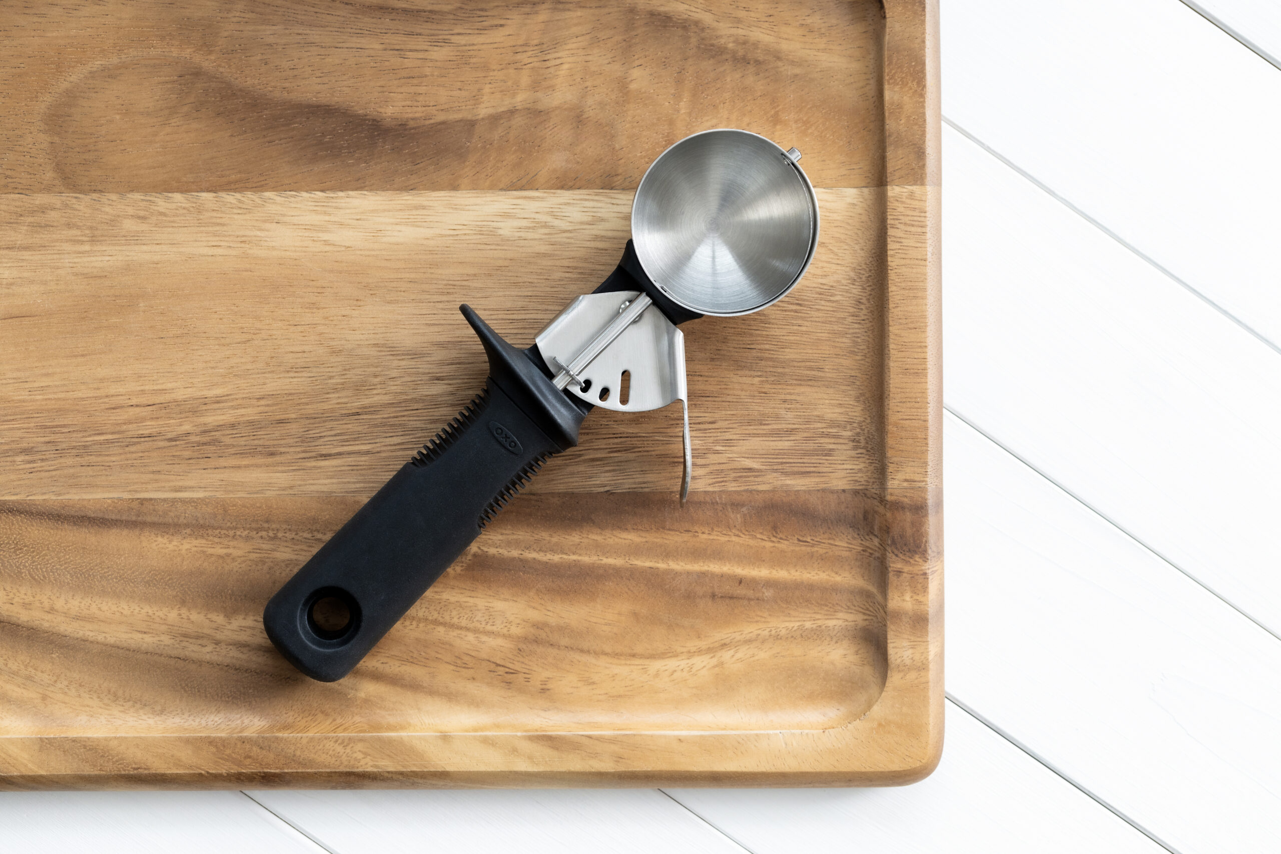 asuiro(あすいろ)は、コーヒーやキッチンツール、暮らしの道具を紹介するライフスタイルメディア。日々の暮らしに、やさしい彩りと小さな豊かさをお届けします。