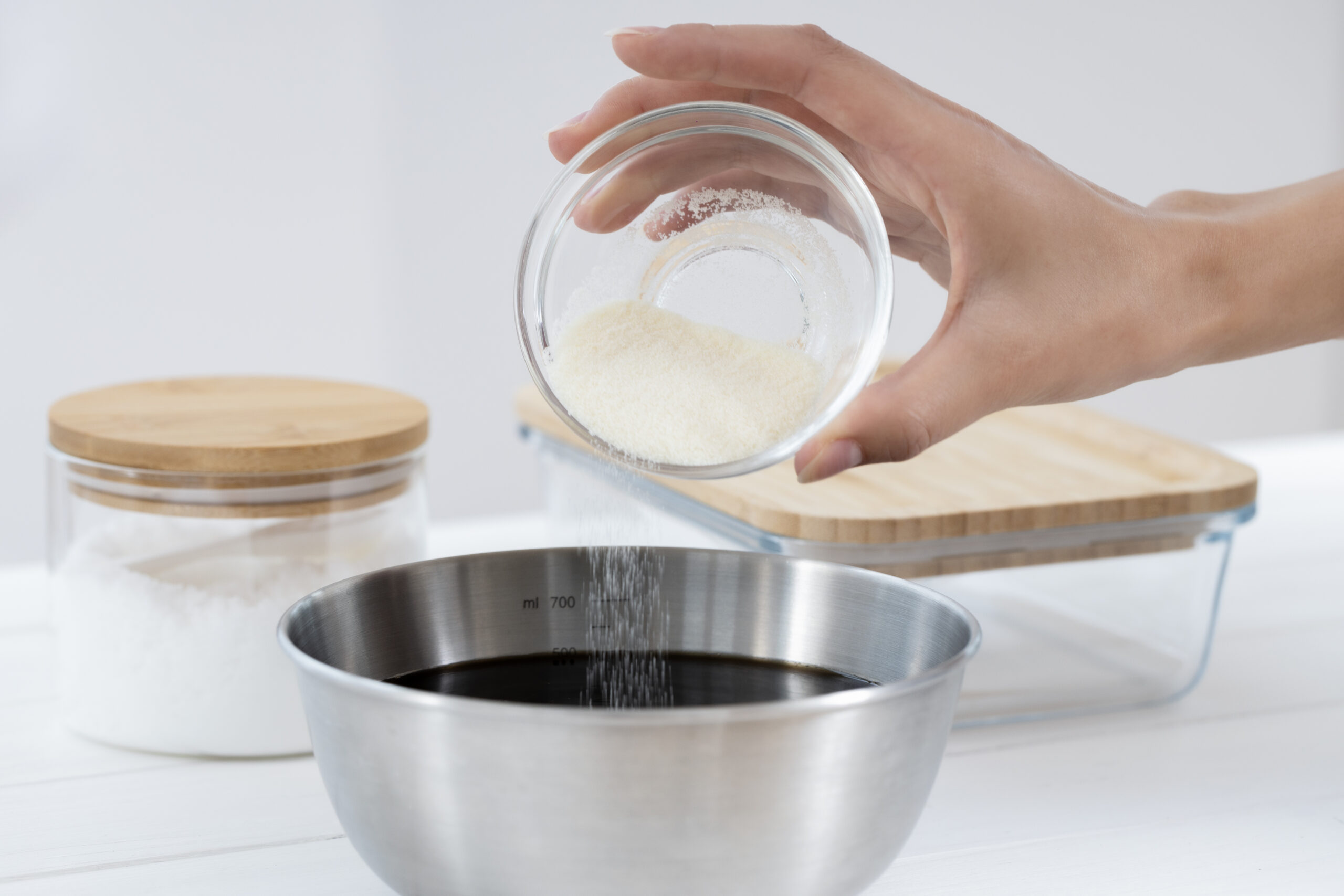 asuiro(あすいろ)は、コーヒーやキッチンツール、暮らしの道具を紹介するライフスタイルメディア。日々の暮らしに、やさしい彩りと小さな豊かさをお届けします。