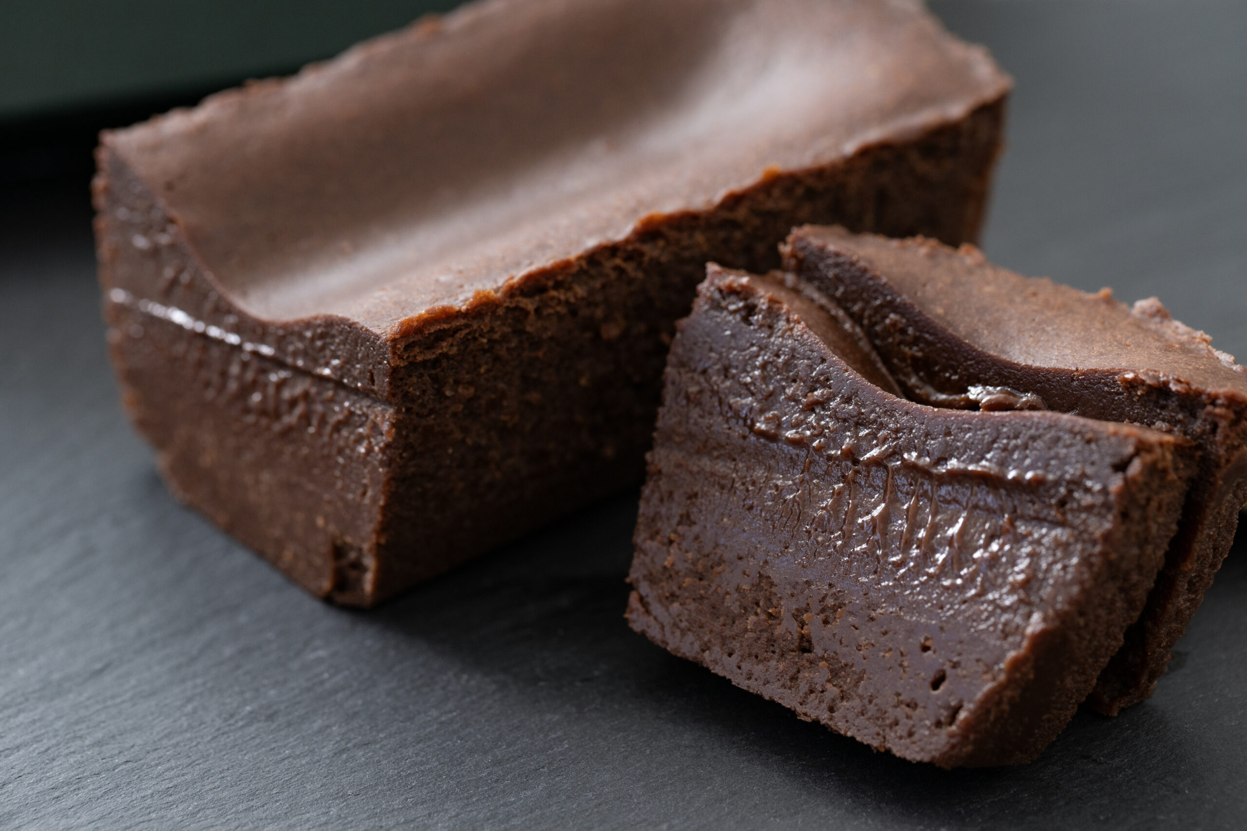 asuiro（あすいろ）は、コーヒーやキッチンツール、暮らしの道具を紹介するライフスタイルメディア。日々の暮らしに、やさしい彩りと小さな豊かさをお届けします。