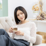 asuiro（あすいろ）は、コーヒーやキッチンツール、暮らしの道具を紹介するライフスタイルメディア。日々の暮らしに、やさしい彩りと小さな豊かさをお届けします。