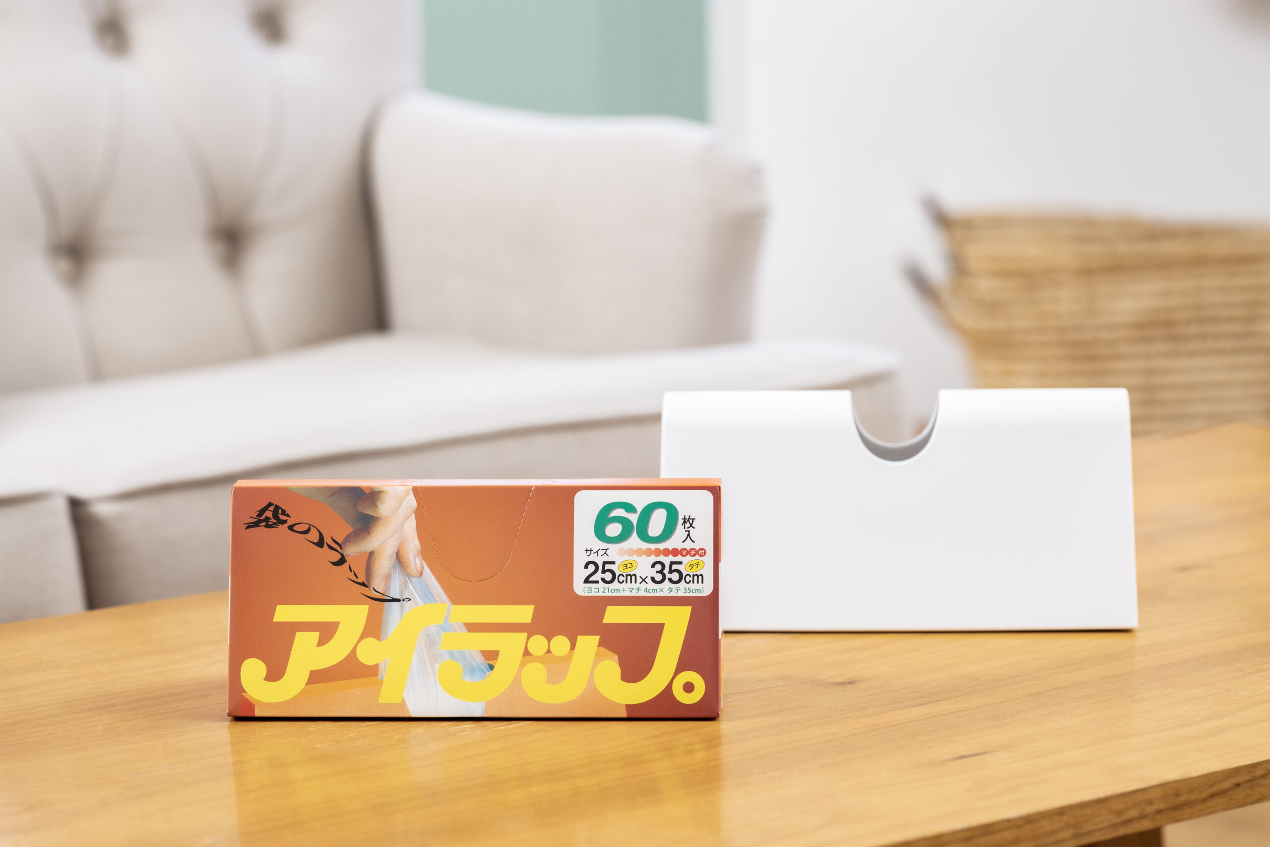 asuiro（あすいろ）は、コーヒーやキッチンツール、暮らしの道具を紹介するライフスタイルメディア。日々の暮らしに、やさしい彩りと小さな豊かさをお届けします。