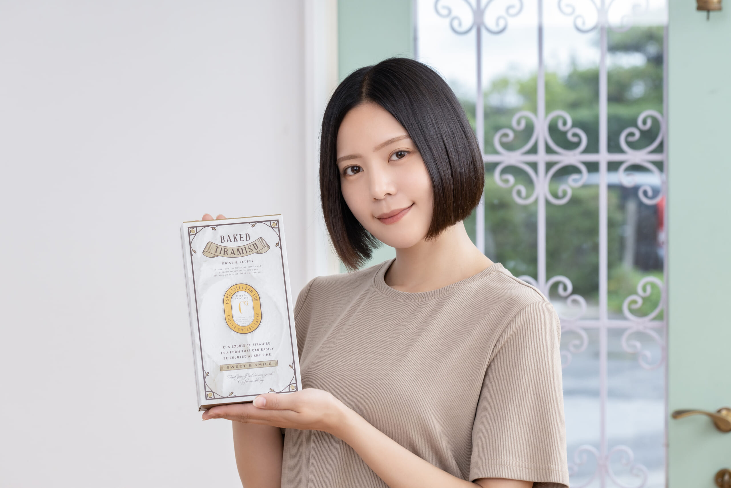 asuiro（あすいろ）は、コーヒーやキッチンツール、暮らしの道具を紹介するライフスタイルメディア。日々の暮らしに、やさしい彩りと小さな豊かさをお届けします。