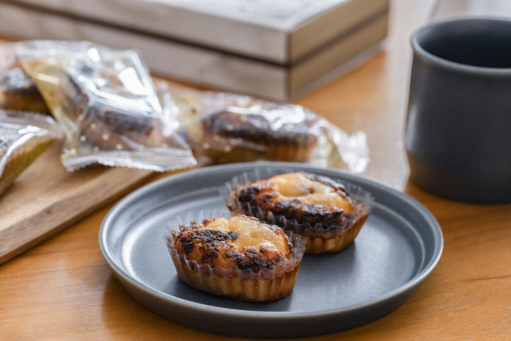 asuiro（あすいろ）は、コーヒーやキッチンツール、暮らしの道具を紹介するライフスタイルメディア。日々の暮らしに、やさしい彩りと小さな豊かさをお届けします。